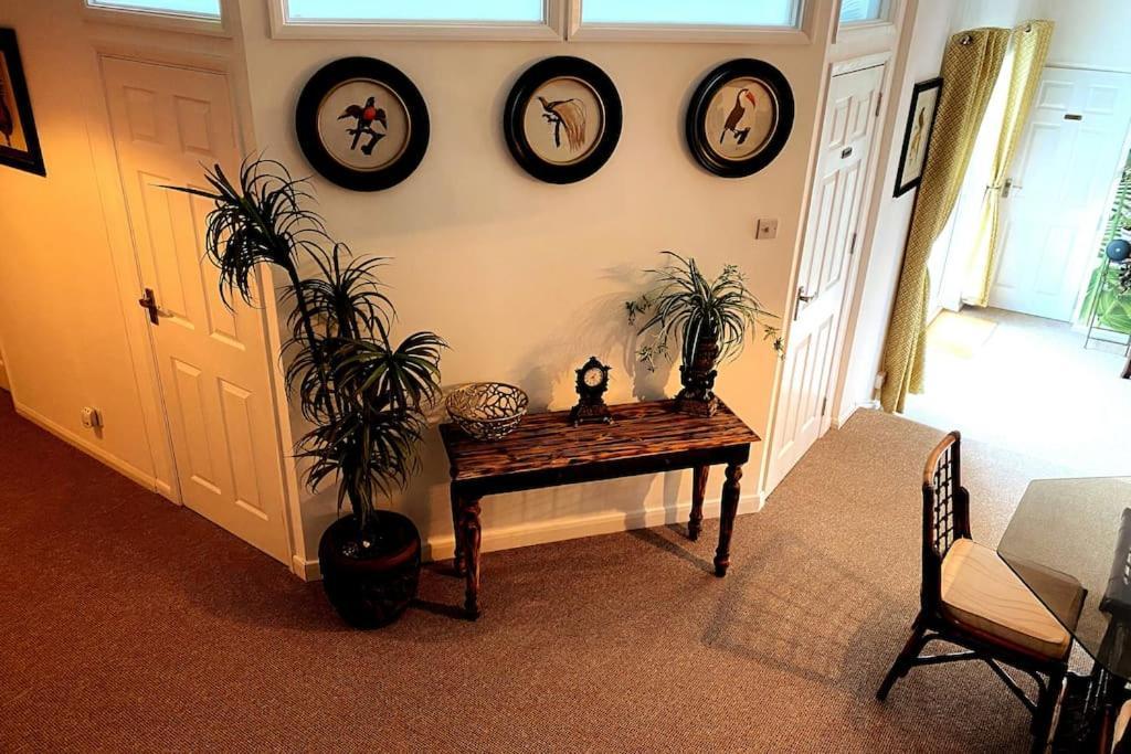 Palm View Luxury Botanical Themed With Sauna *