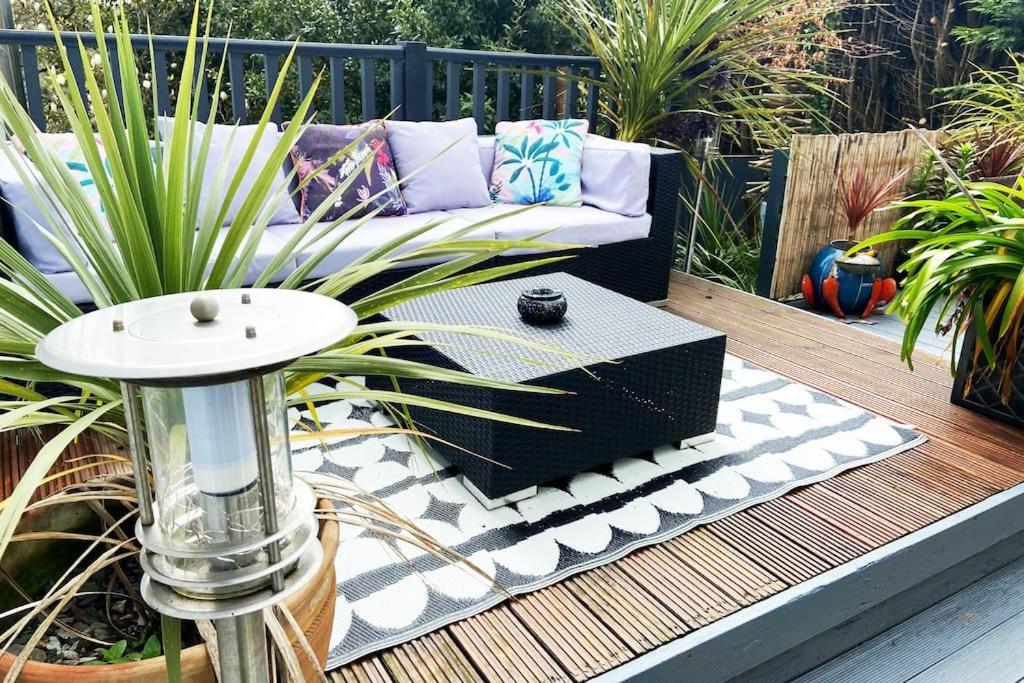 Palm View Luxury Botanical Themed With Sauna Apartment St Austell