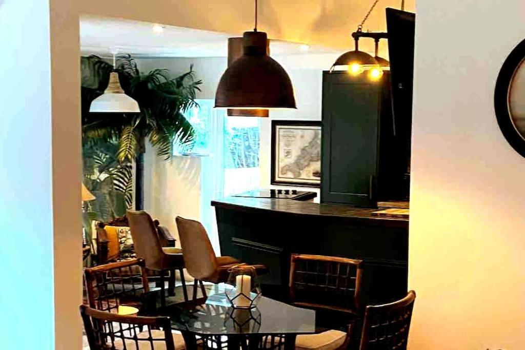 Palm View Luxury Botanical Themed With Sauna St Austell